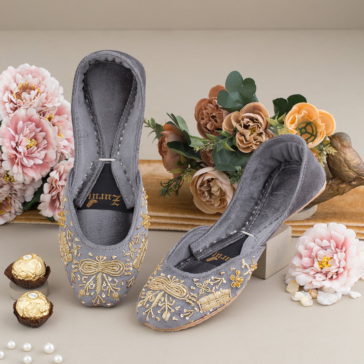 zun-239-GREY