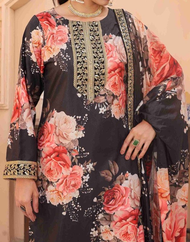 Black Orchid Luxe
