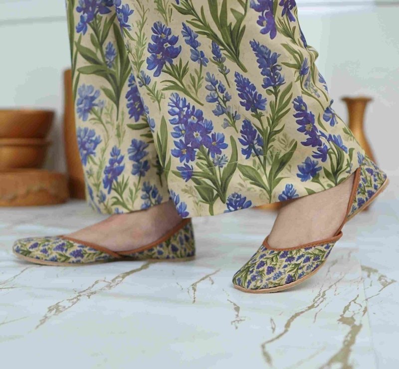 Blooming Lavender Unstitched X Khussa (Combo Set)