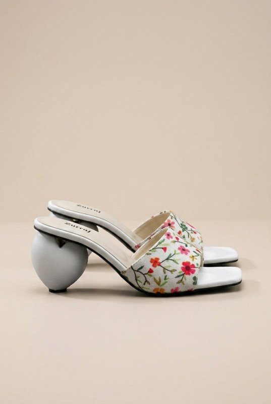Ivory Heart Blossom