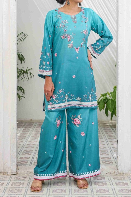 🌸 Teal Blossom